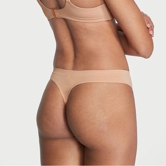 Victoria's Secret Seamless Textured Thong Panty Beige Small NEW - Picture 3 of 6